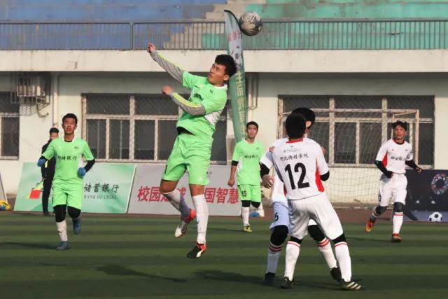 浓眉24+15詹姆斯16+10 湖人负步行者止步5连胜